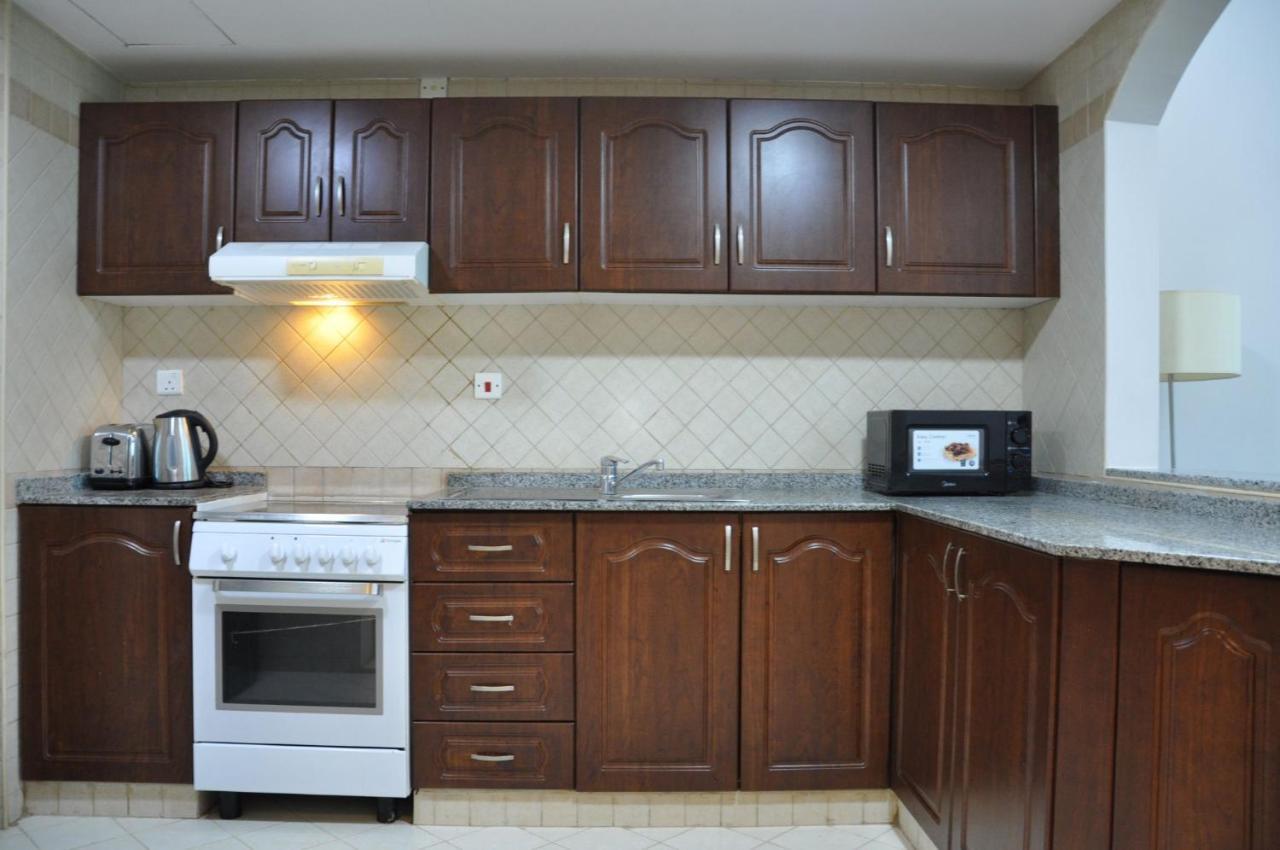 Care Holiday Homes Apartments Barsha Heights Dubái Exterior foto