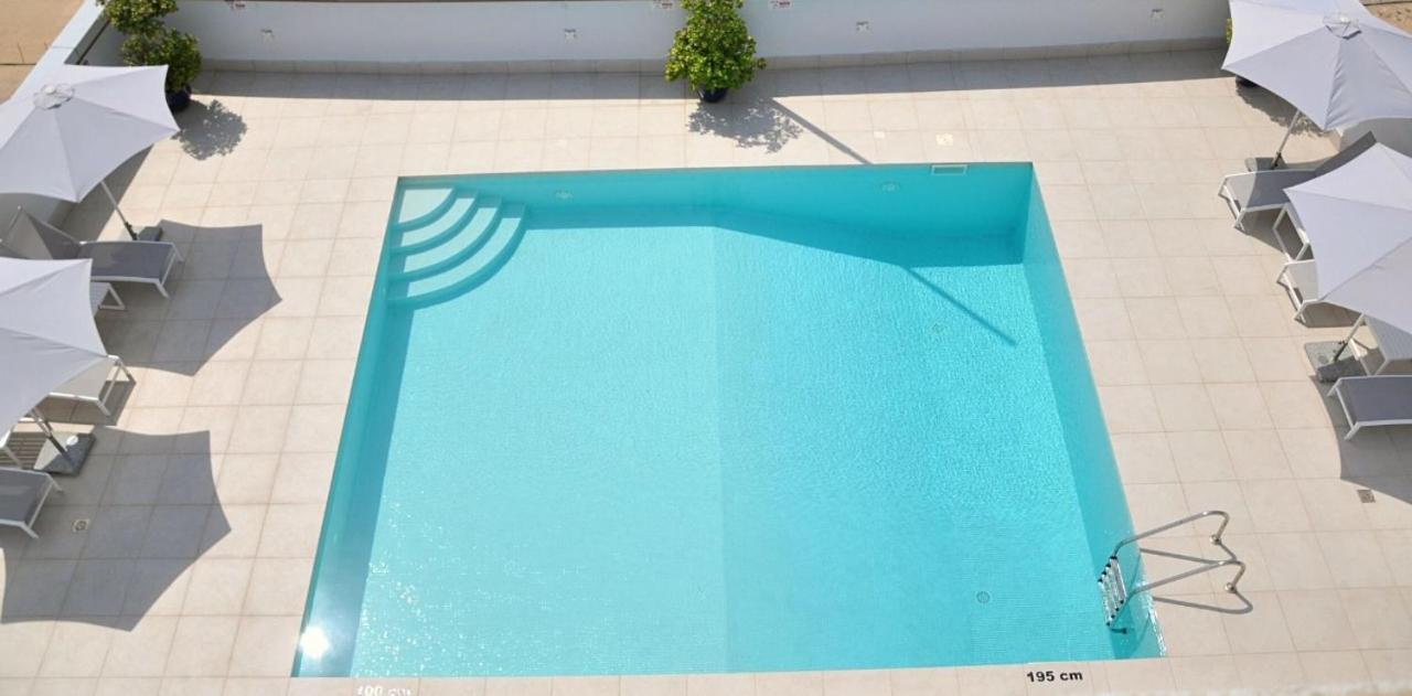 Care Holiday Homes Apartments Barsha Heights Dubái Exterior foto